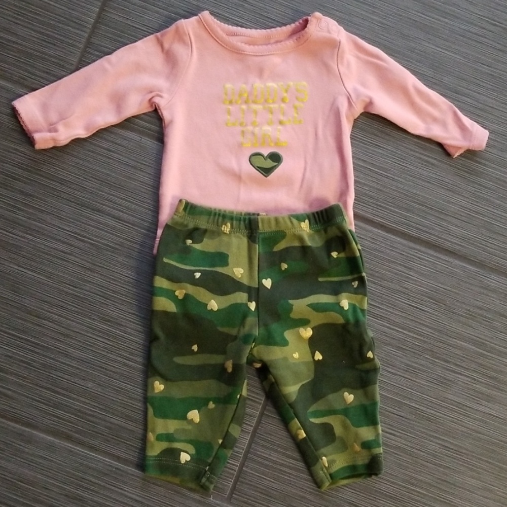 Carter's 2pc. Outfit Size 0-3 Months